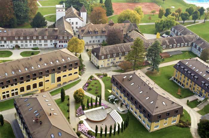  Cea mai scumpă școală privată din lume se afla în Elveția 