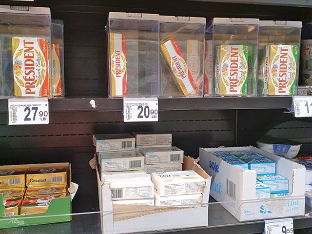  In Romania, alimentele de bază sunt închise în cutii anti-furt în urma scumpirilor considerabile