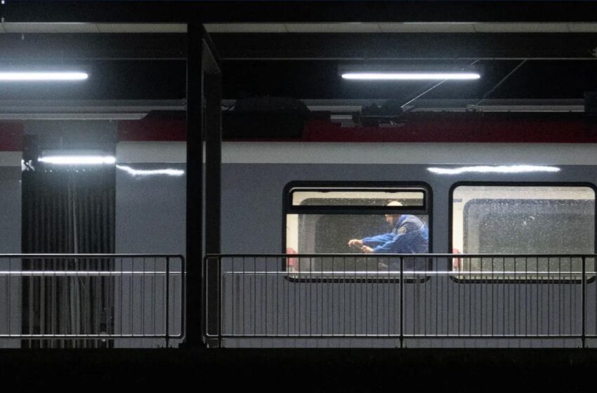  Un bărbat înarmat a luat 15 ostatici într-un tren din Elveția 